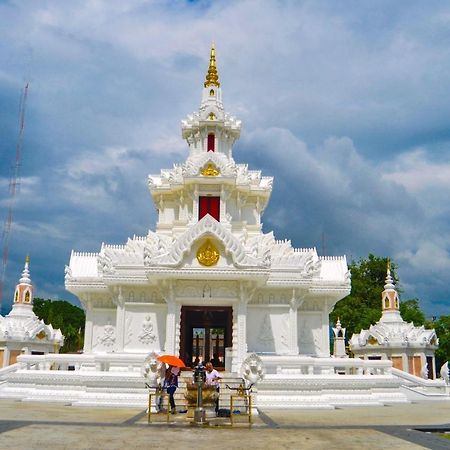 Pura Nakhon Hotel Nakhon Si Thammarat Bagian luar foto