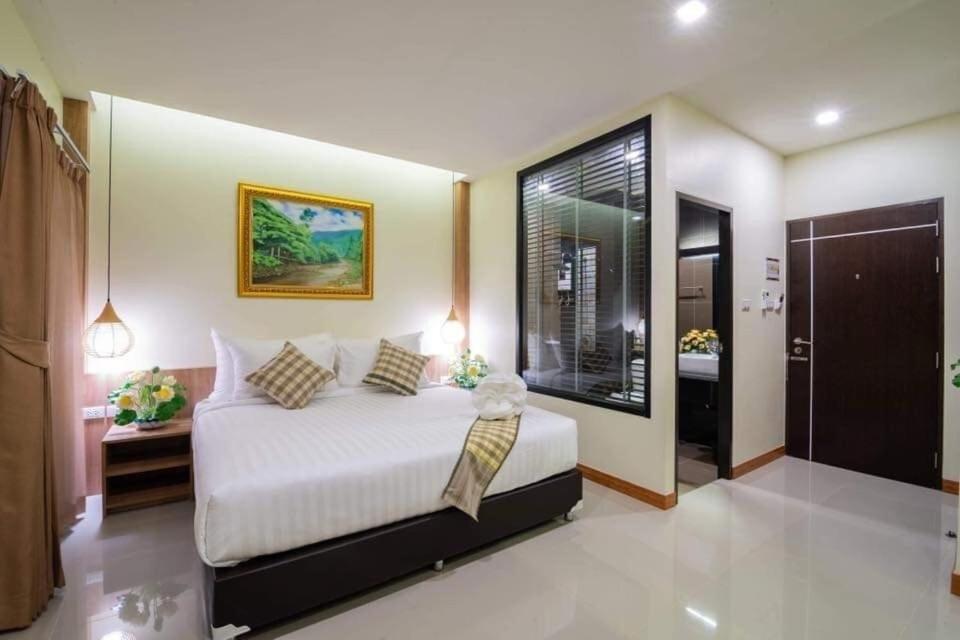 Pura Nakhon Hotel Nakhon Si Thammarat Bagian luar foto
