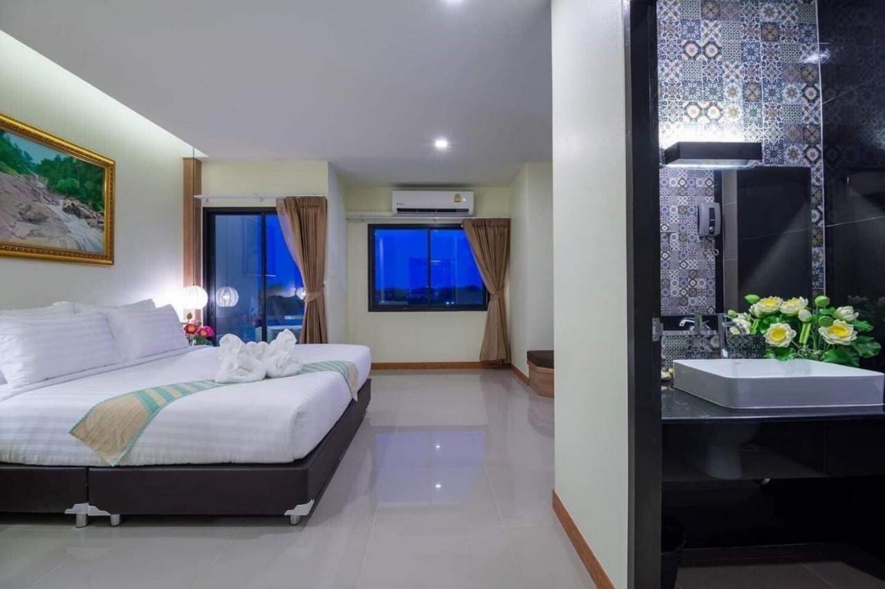 Pura Nakhon Hotel Nakhon Si Thammarat Bagian luar foto