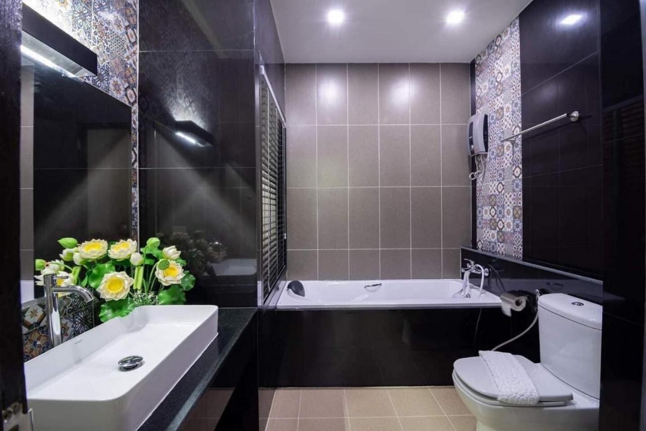 Pura Nakhon Hotel Nakhon Si Thammarat Bagian luar foto