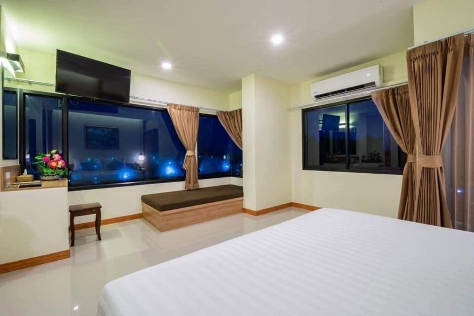 Pura Nakhon Hotel Nakhon Si Thammarat Bagian luar foto
