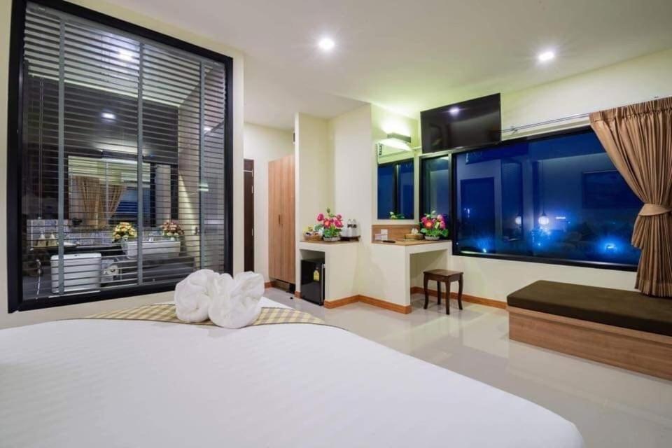 Pura Nakhon Hotel Nakhon Si Thammarat Bagian luar foto